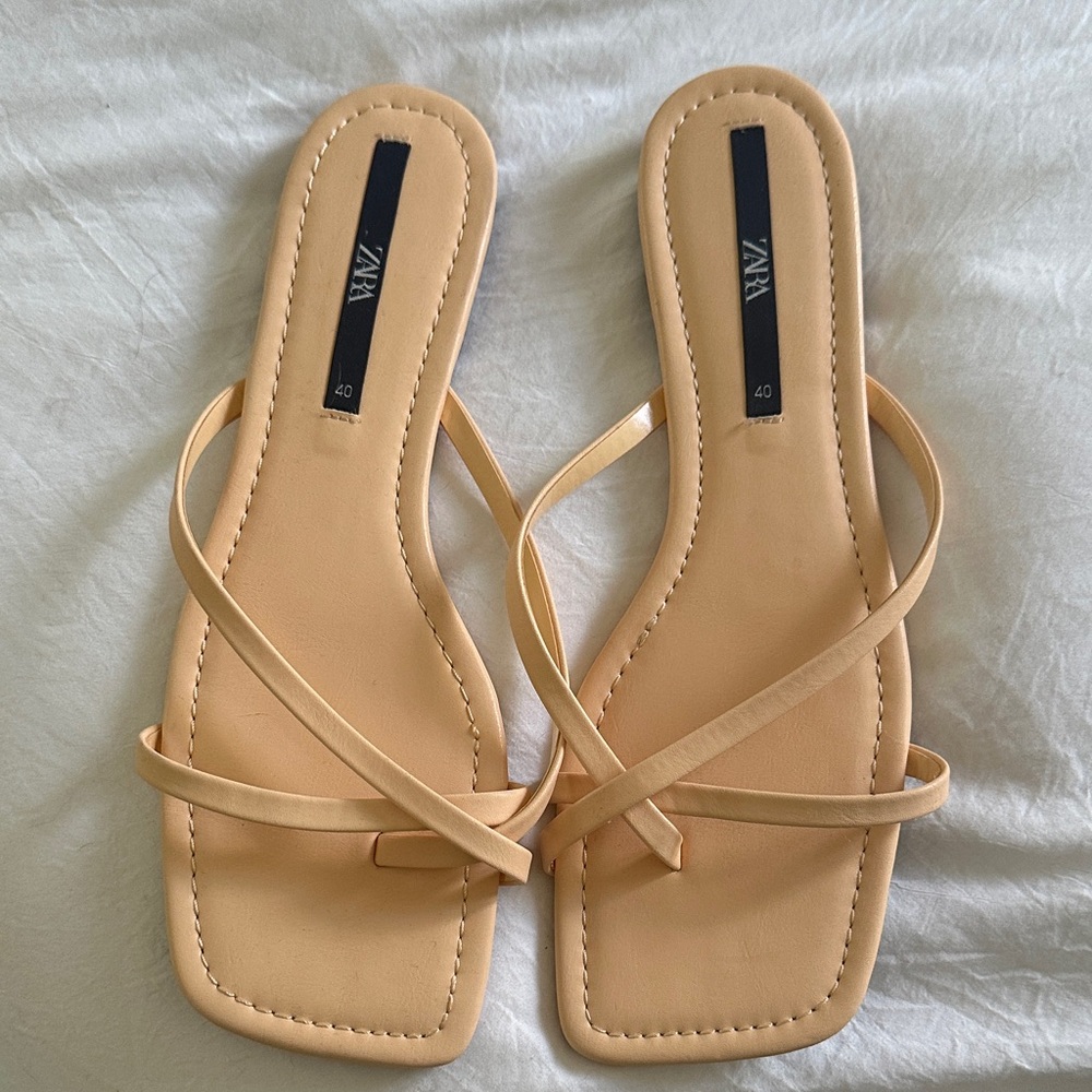 Zara Women's Cream Strappy Sandals